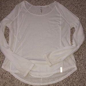 Under Armour top size XL